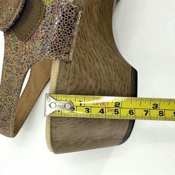 Dansko Womens US Size 10.5-11 Shimmer Size 41 Platform Casual Slingback Sandal - Picture 11 of 12